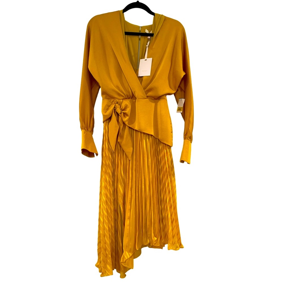 Dillard’s yellow Medium dress. Long Sleeve.